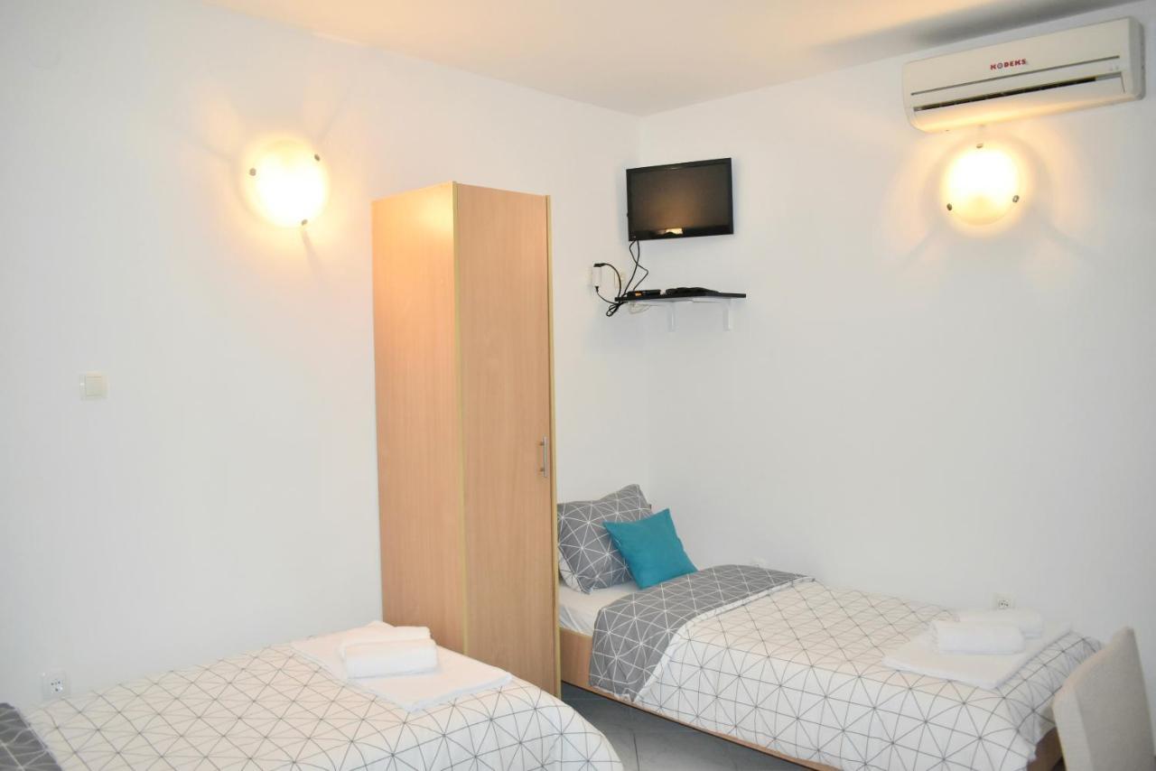 Twin Love Apartment Split Extérieur photo