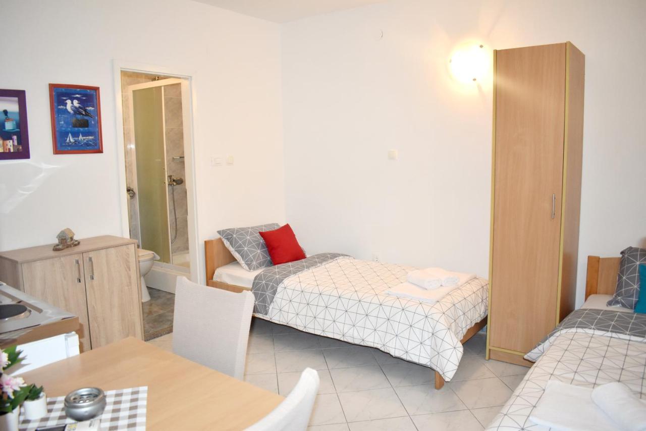 Twin Love Apartment Split Extérieur photo